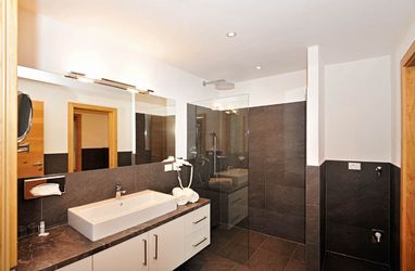 Ferienwohnungen AußerflarerhofSchenna, Schenna, Südtirol, Wanderhotel Ferienwohnungen Außerflarerhof