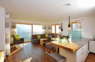 Ferienwohnungen AußerflarerhofSchenna, Schenna, Südtirol, Wanderhotel Ferienwohnungen Außerflarerhof